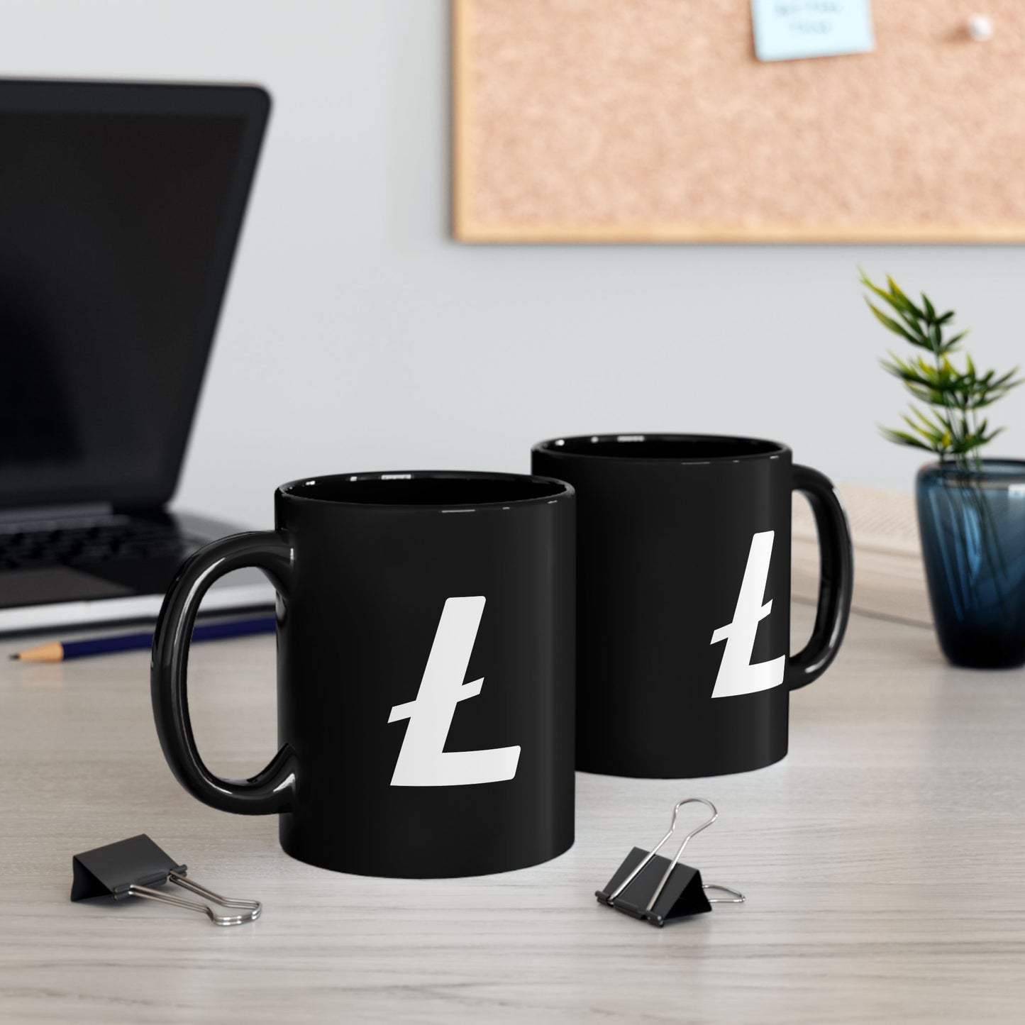 Minimal Ł Black Glossy Mug